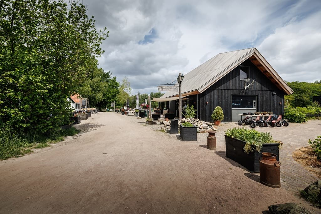 Overzicht van het erf van Boerderij Mossel